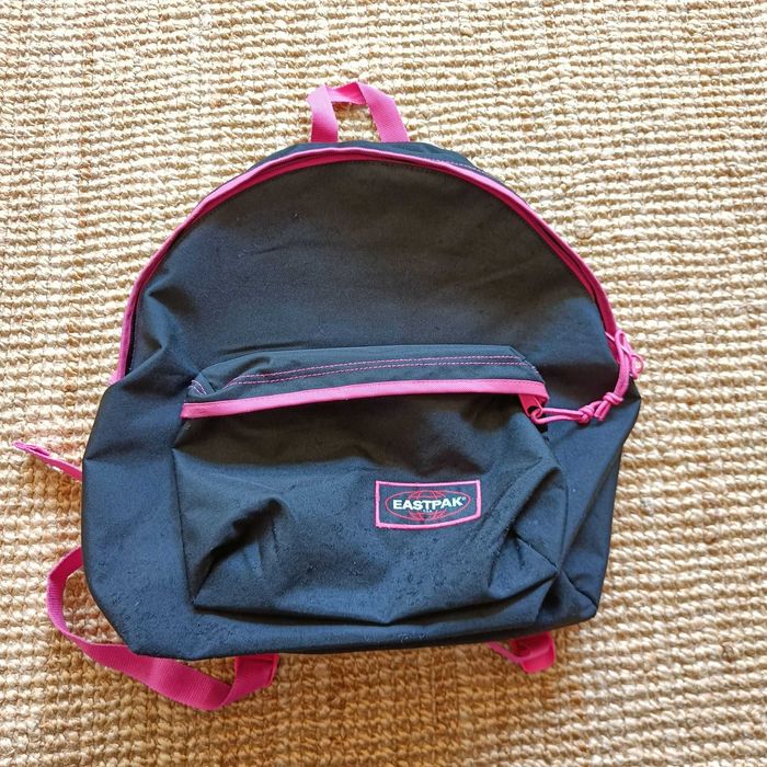 Mochilas marca Eastpack e Note