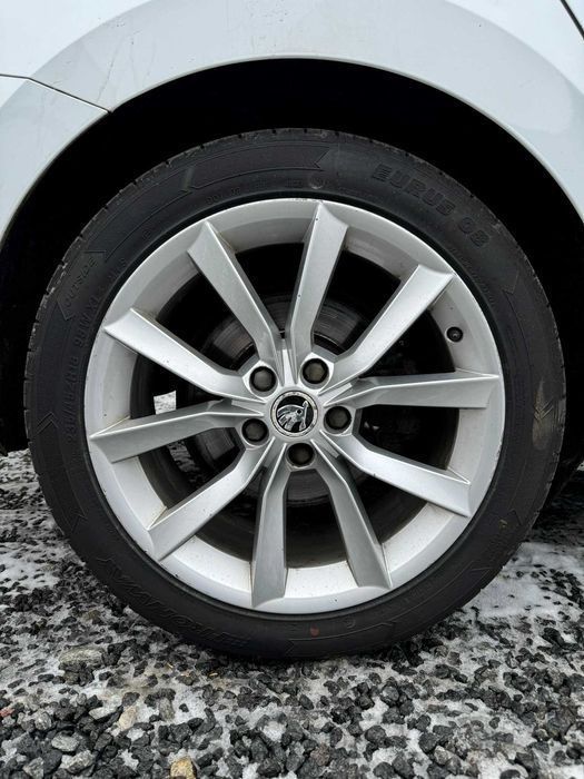 Диски з гумою колеса R18 5x112 8J ET44 Skoda Volkswagen