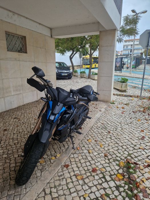 Zontes 125 praticamente nova