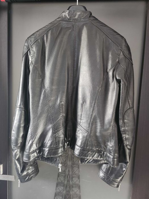 Kurtka damska ze skóry.