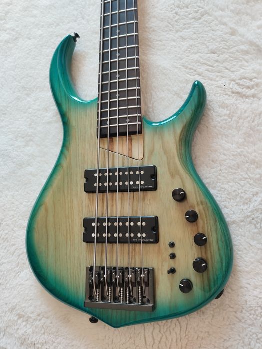 Bass Marcos Miller