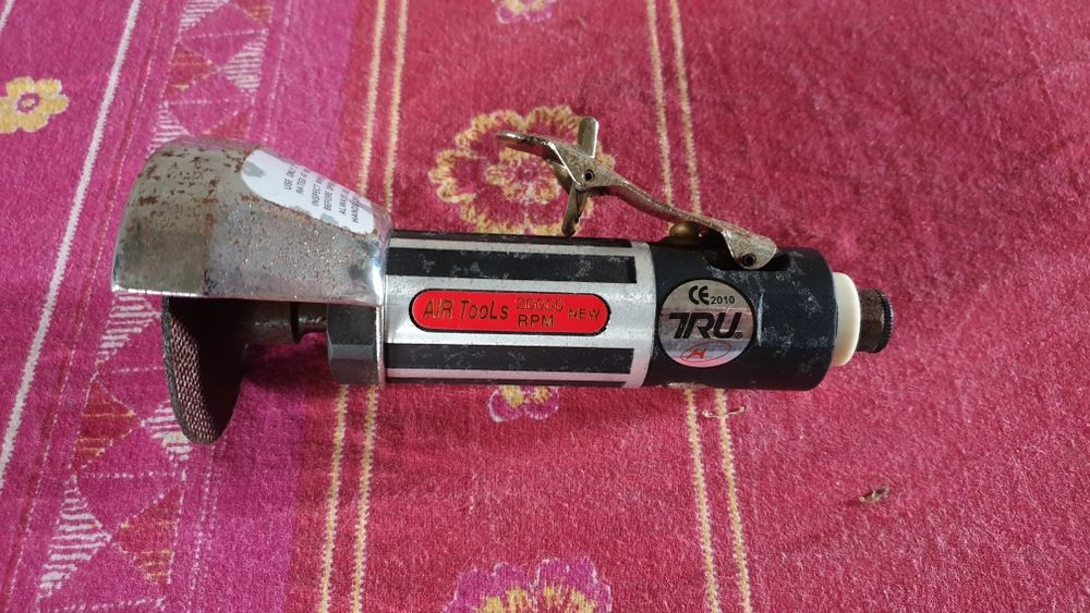 Rebarbadora pneumatica