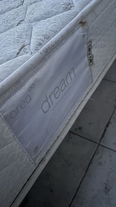 Cama estrado madeira + colchão area