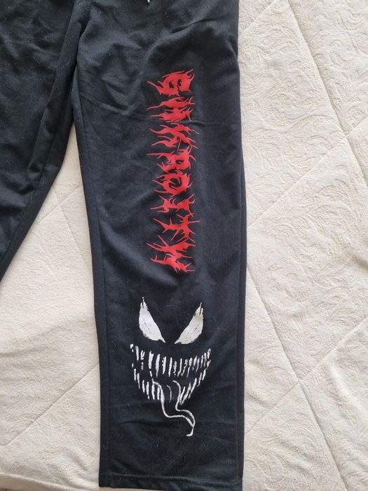 Штани з малюнком Веном