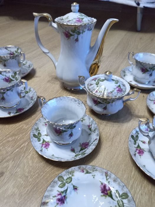 Sprzedam duży zestaw obiadowy