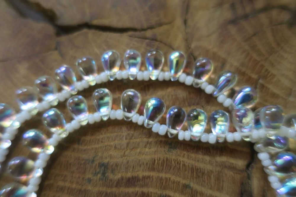 Stare korale Jablonex mieniące się PRL łezki