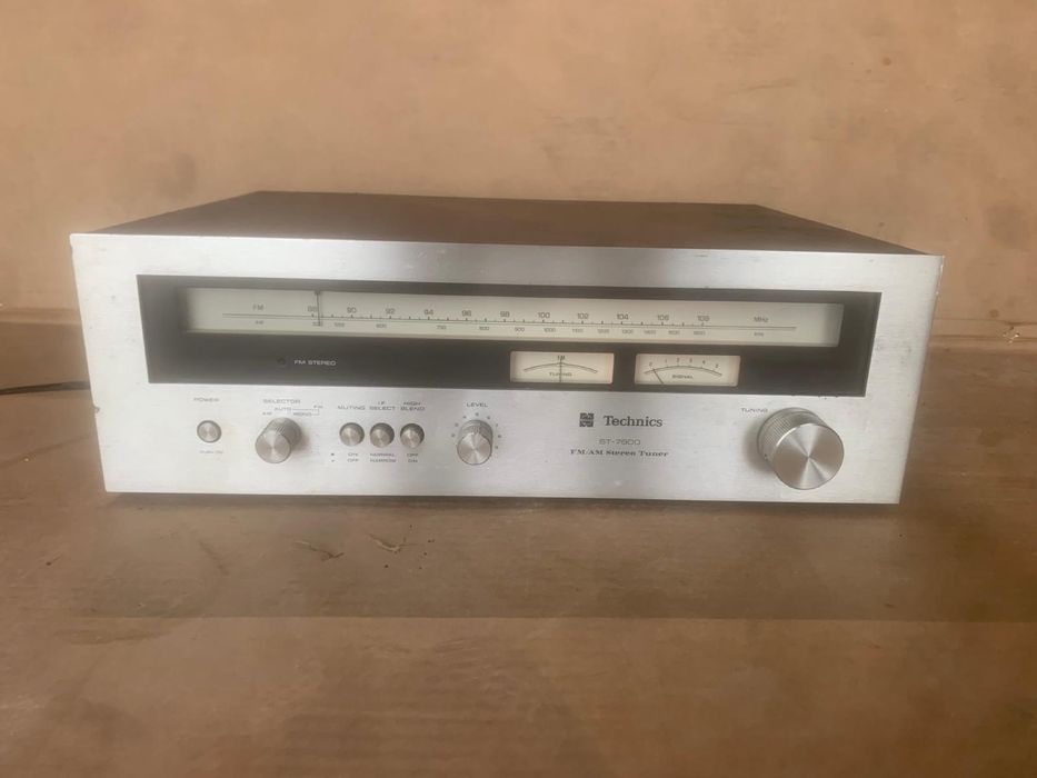 Technics ST-7600