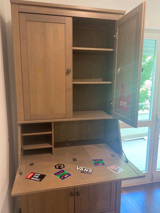 Secretária com armário