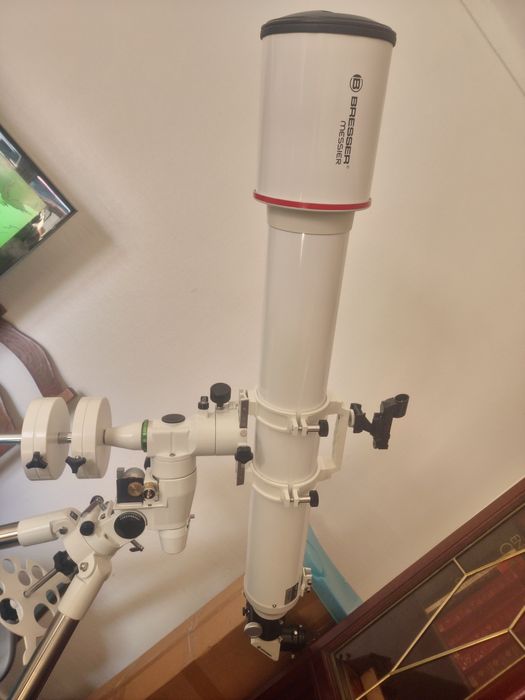 Telescopio  bresser, com motor equatorial