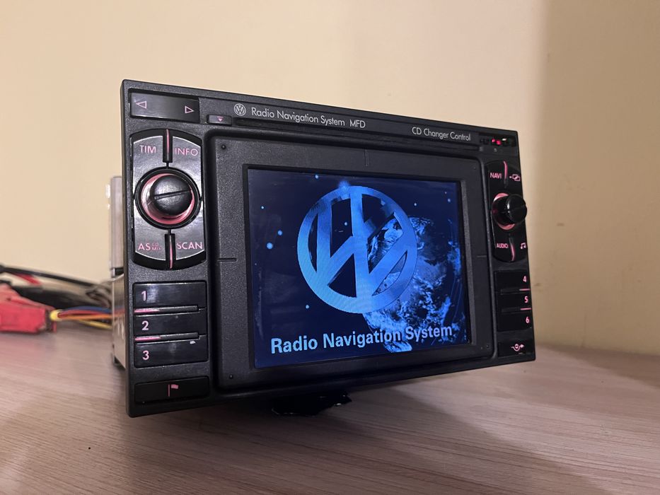 Radio VW volkswagen navigation system MFD / sprawne , z kodem