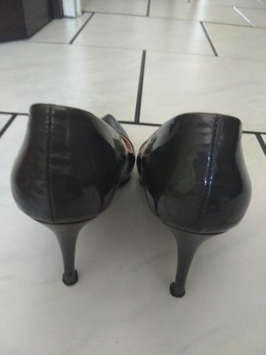 Buty  damskie szpilki roz.38