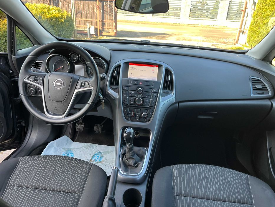 Opel Astra 2015, 1.6 16V, Po pełnym serwisie, Zero wkładu
