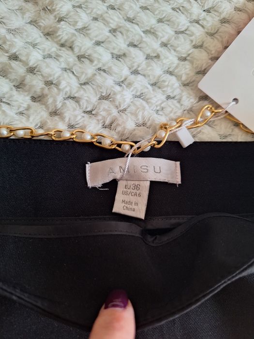 Czarna spódnica mini