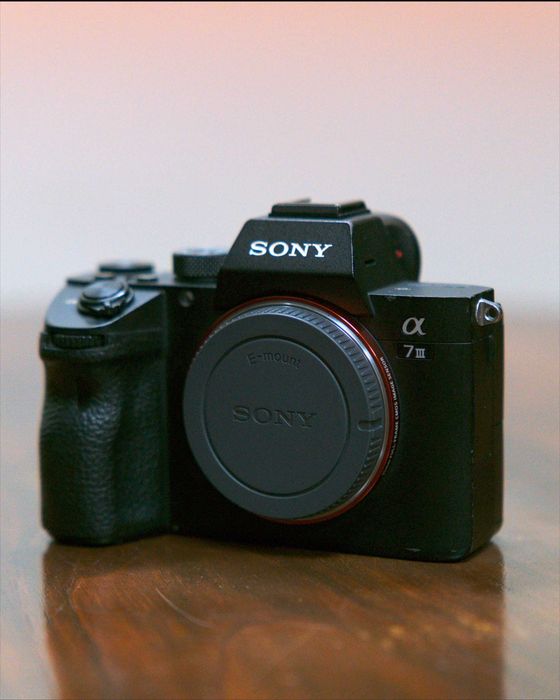Sony A7III Full Frame - Corpo + extras