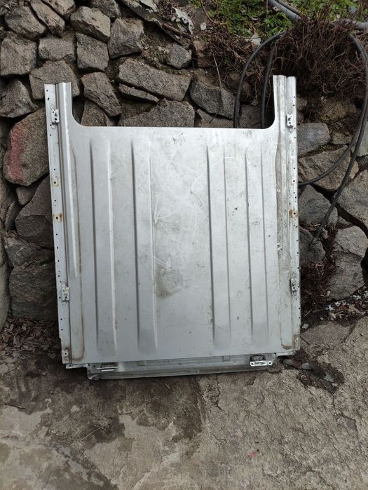 Задня частина даху Nissan X-Trail T-31