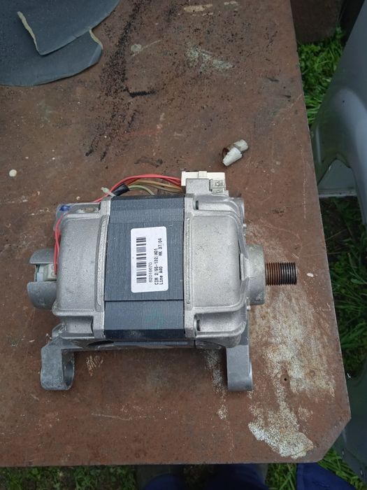 Двигун до пральної Арістон AVSD109EU. 3 фази