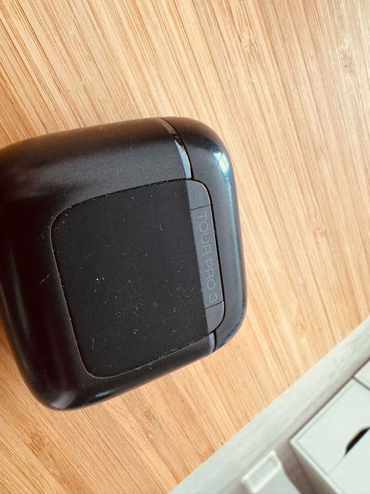 JBL tour pro 3 box