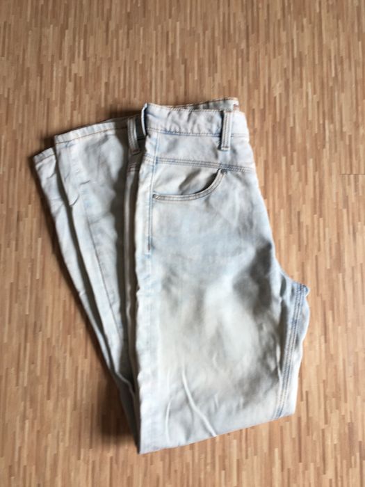 Jeansy z wysokim stanem Bershka r. 34