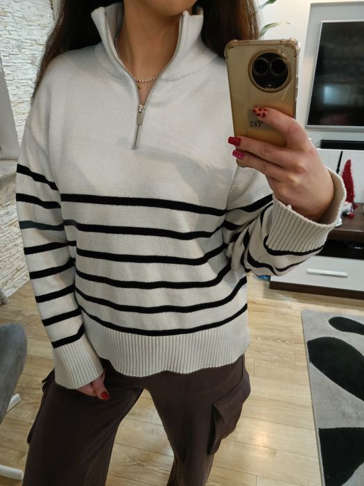 Rozpinany sweter sweterek w paski z golfem biały czarny zamek oversize