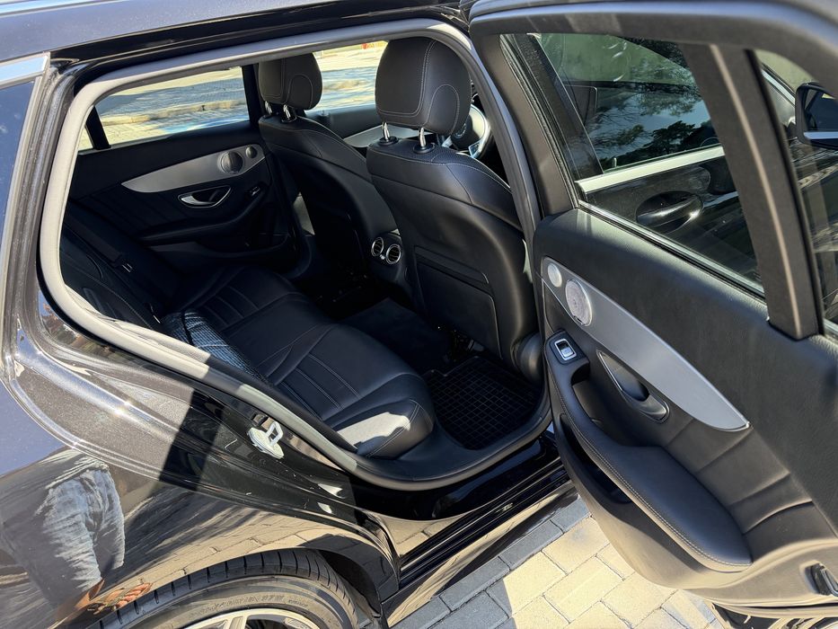 Mercedes C3000h AMG line