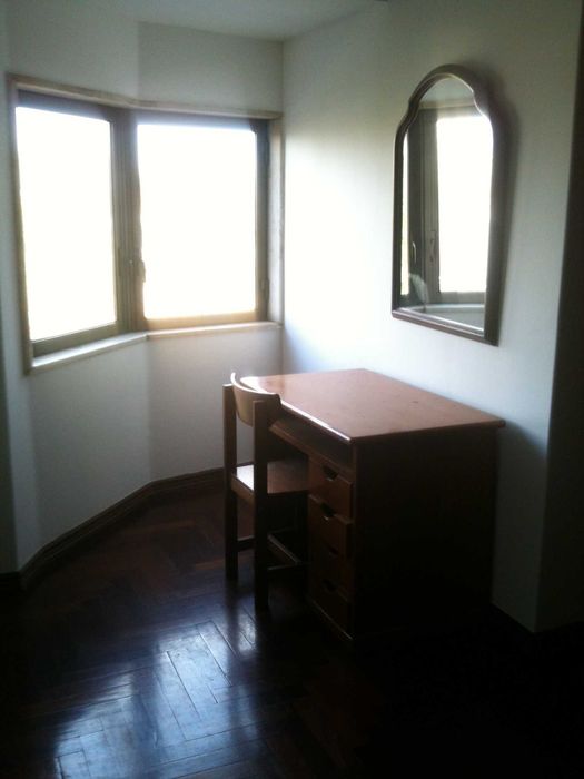 quarto para estudante ou jovem trabalhador em sao domingos de benfica