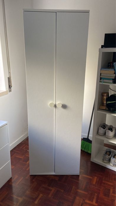 Recheio de casa!! Rack , Roupeiro e Puff - VALOR DE CADA NA DeSCRIÇÃO.