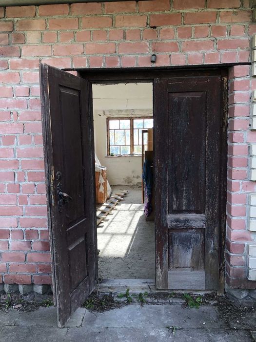 Продаж  садового  будинку