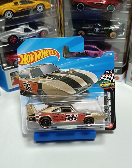 Hot Wheels 69 Dodge Charger Daytona