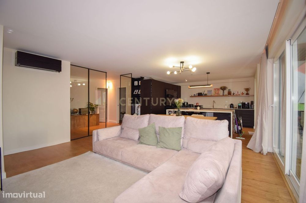 Oportunidade Única – Magnífico Apartamento T2 em Casal de Cambra