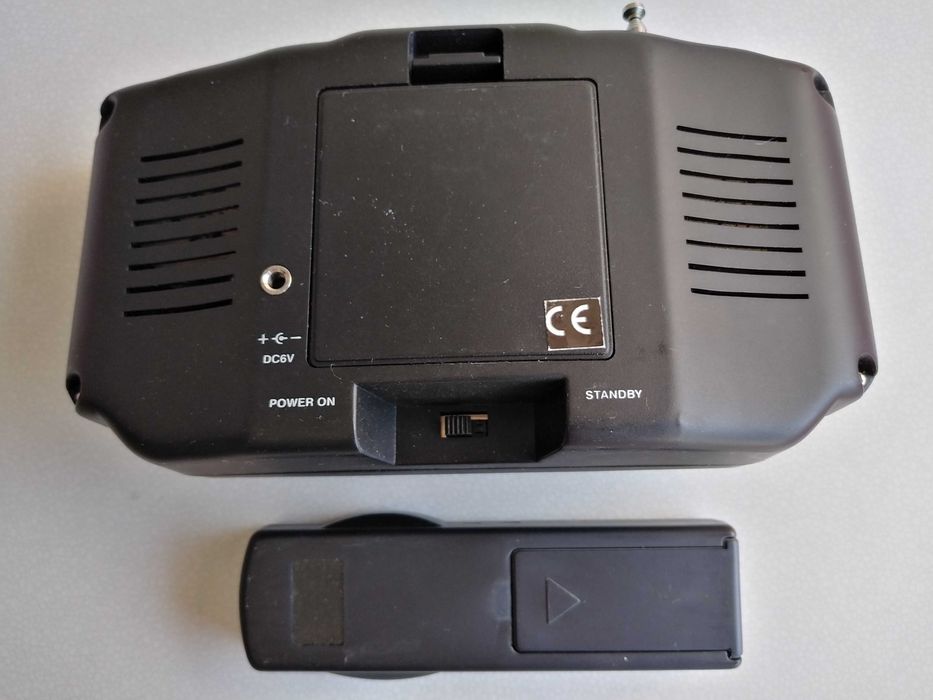 Rádio portátil com comando