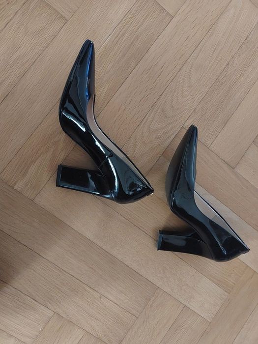 Buty  na obcasie firmy Bayla