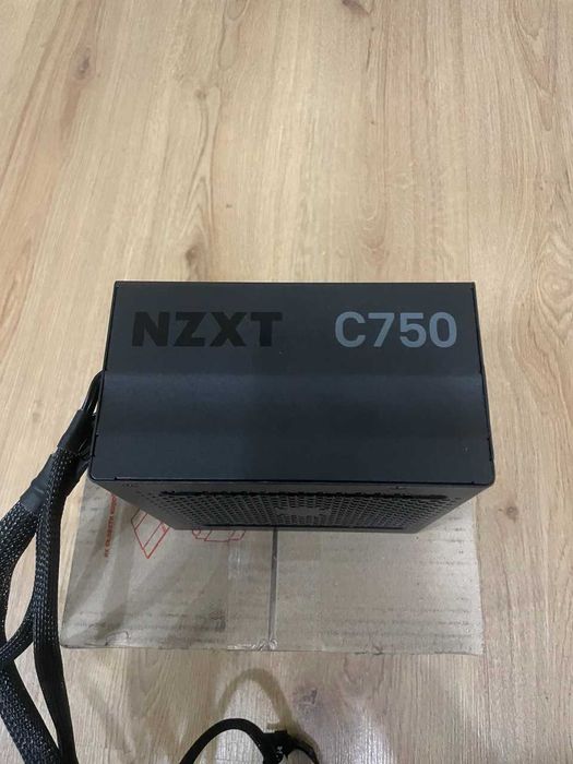 Блок живлення NZXT C750 750W 80+ Gold модульний ATX