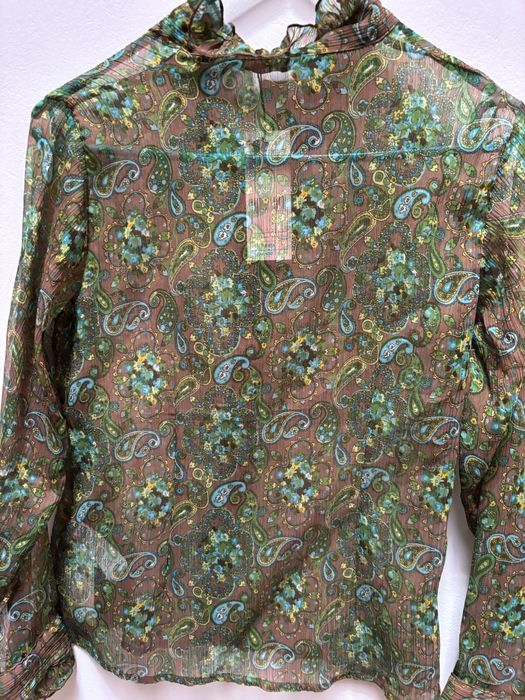 Vestido curto solto de manga comprida