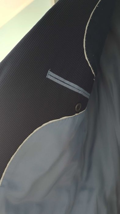 Granatowy elegancki garnitur slim fit w delikatny prążek 40% wełna 182/96 S PAWO TAPAS