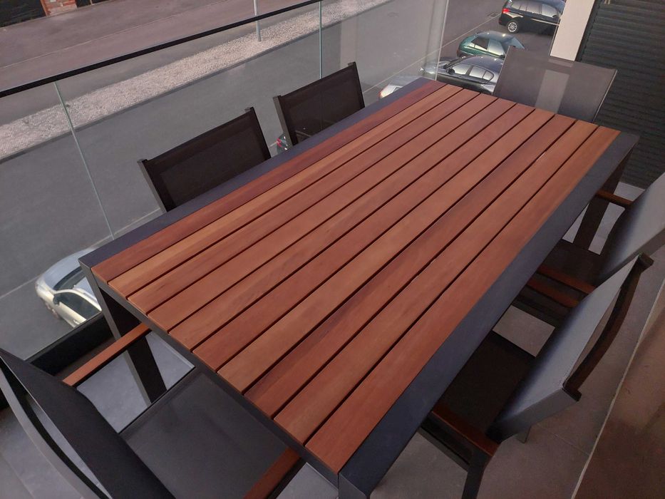 Mesa jardim com 6 cadeiras