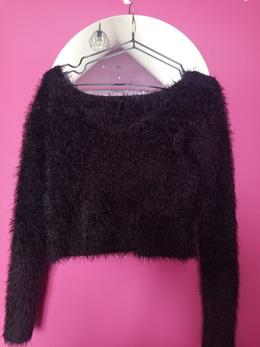 Sweterek czarny ciepły