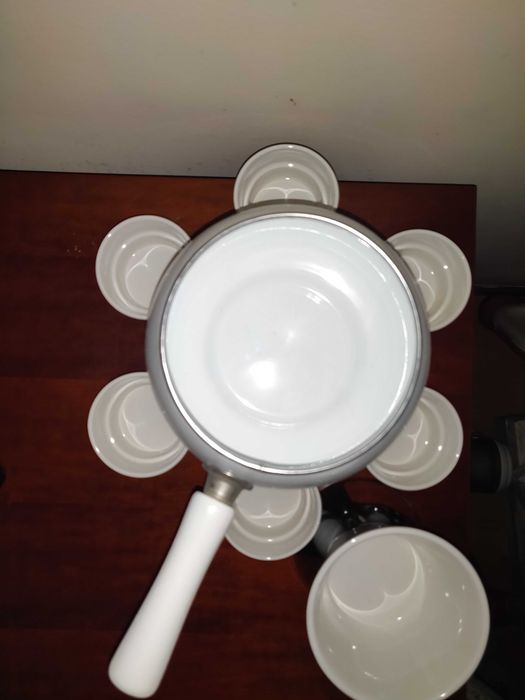 Conjunto de fondue semi-novo