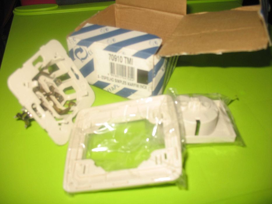 Modern New Complete Socket – Excess Material64738044135169122