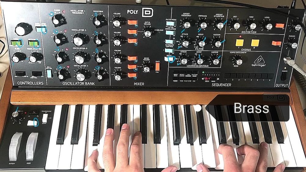 Behringer Poly D