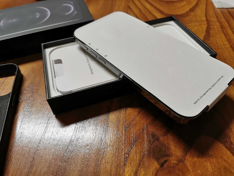 Iphone 12 pro max 128g graphite com capa em pele original Preta