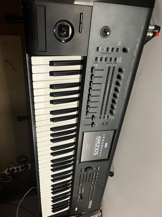 Teclado Korg Kronos 61 teclas