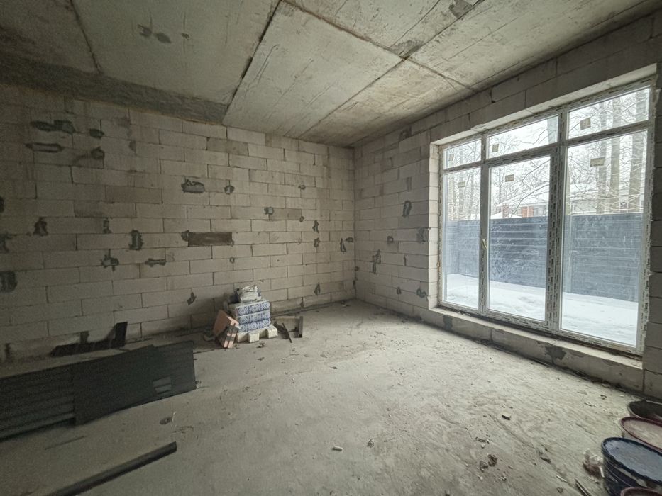 Таунхаус під єОселю з терасою на даху. Локація топ!