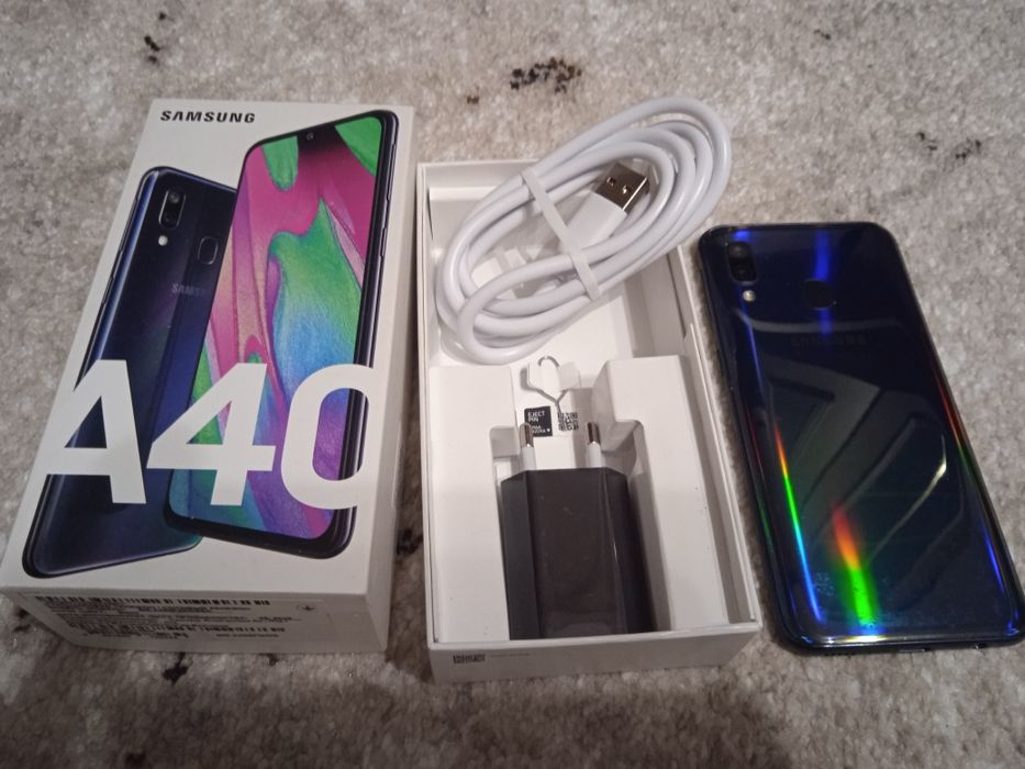 Телефон Самсунг А40.відмінний стан.