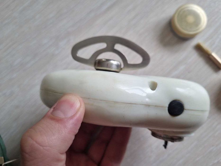 Советская механическая бритва Спутник. ЧЧЗ. СССР 1967 г. рабочая