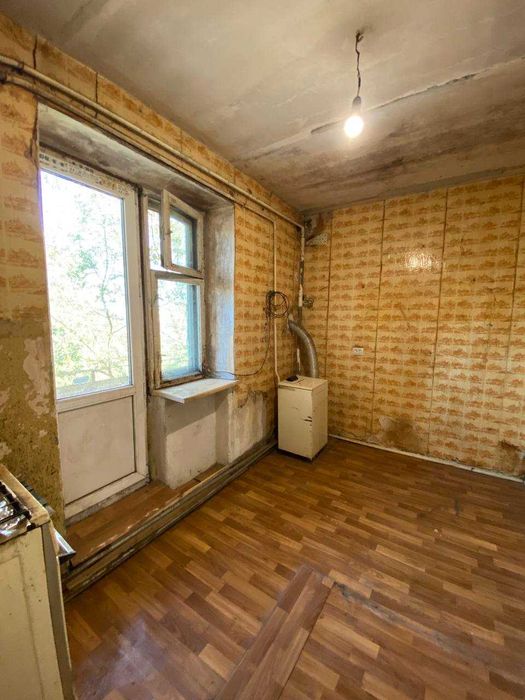 Продам квартиру від власника — під ремонт