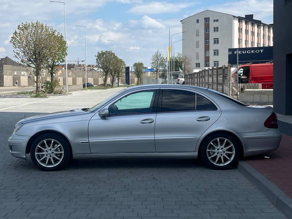 Mercedes-Benz w211
