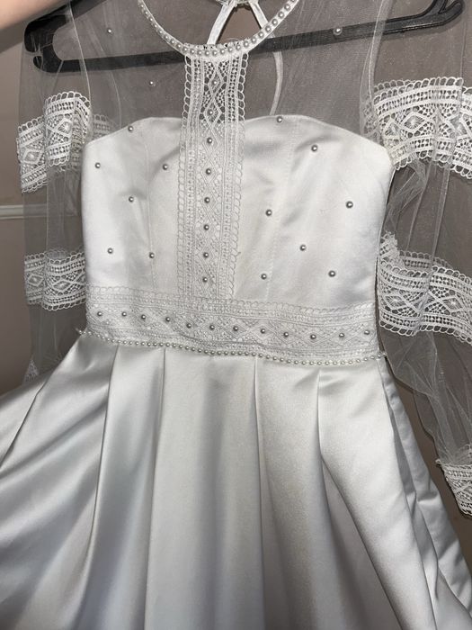 Продам плаття на причастя