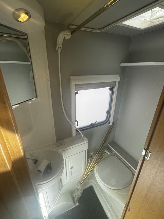 Caravana Lunar quasar 525 com Avancado  grande e motor com telecomando