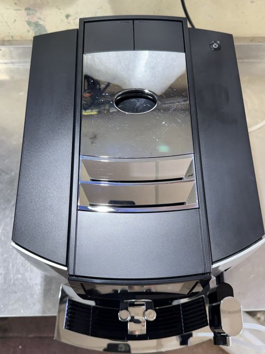 Кавомашина Jura S8