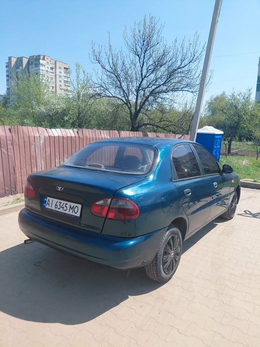 Део Ланос 2003 року газ/бензин